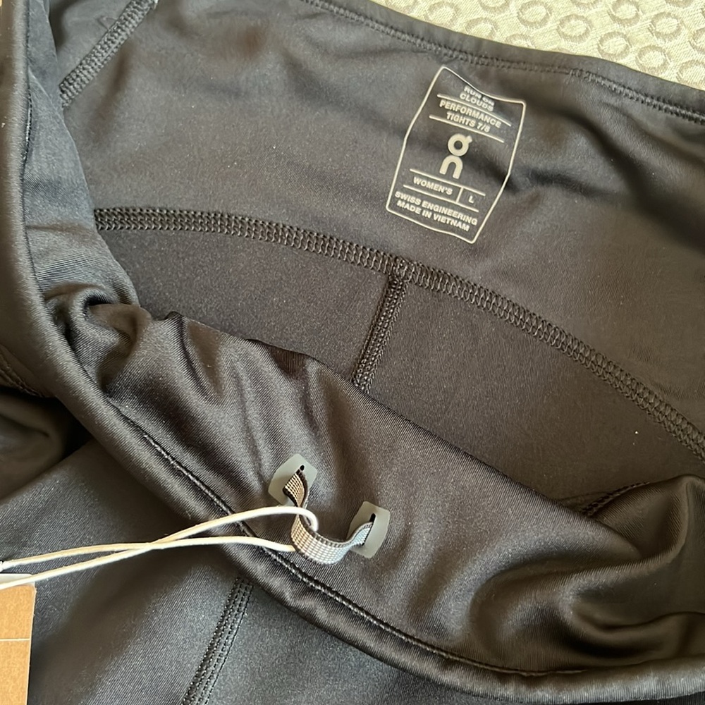 On Cloud Run Performance Tights 7/8 - Picture 10 of 16